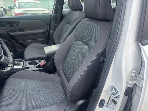 Used 2025 Subaru Forester Premium AWD/4WD image 7