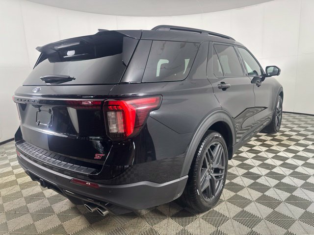 Used 2025 Ford Explorer ST AWD/4WD image 7