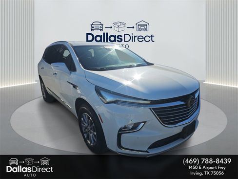 Used 2023 Buick Enclave Essence image 1