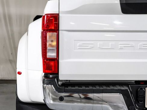 Used 2021 Ford F450 Lariat w/ Lariat Value Package AWD/4WD image 41
