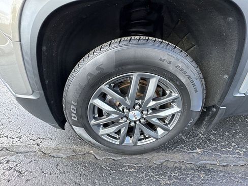 Certified 2019 GMC Acadia SLT image 33