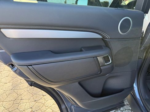 New 2026 Land Rover Discovery Limited Edition AWD/4WD image 20