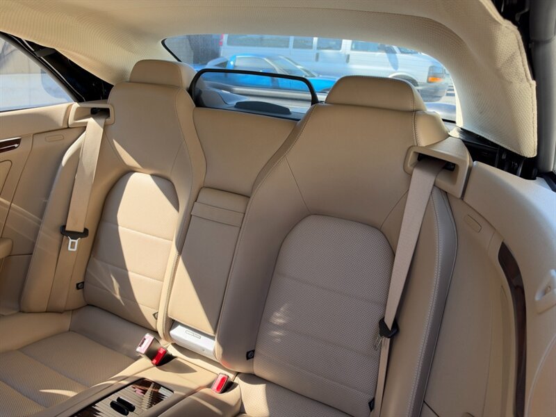 Used 2013 Mercedes-Benz E 550 Cabriolet image 25