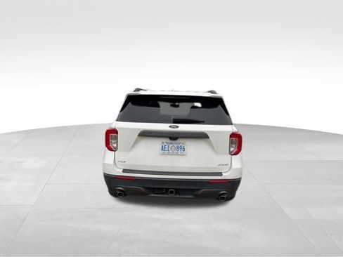 Used 2021 Ford Explorer XLT w/ Equipment Group 202A AWD/4WD image 4