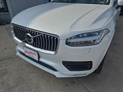 Used 2021 Volvo XC90 T6 Momentum image 17