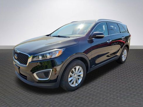 Used 2018 Kia Sorento AWD image 3