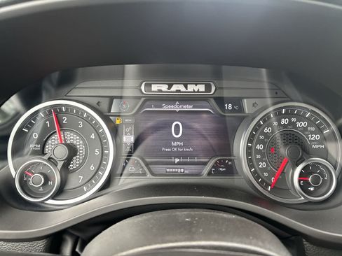 New 2026 RAM 1500 Express AWD/4WD image 12