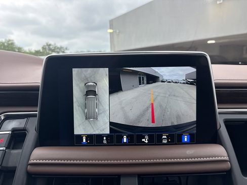 Used 2024 Chevrolet Tahoe High Country image 25