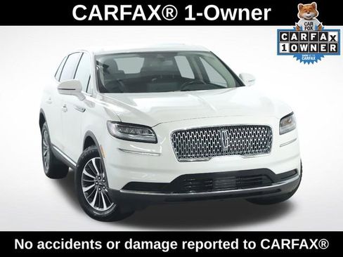 Used 2023 Lincoln Nautilus Reserve AWD/4WD image 2