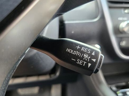 Used 2019 Lexus RX 350L 350L w/ Premium Package image 30