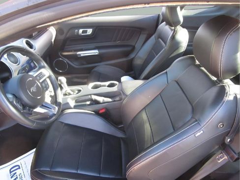 Used 2022 Ford Mustang Premium RWD image 21