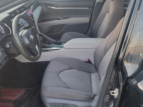 Used 2019 Toyota Camry LE FWD image 13