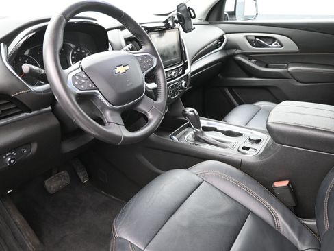 Used 2020 Chevrolet Traverse LT w/ Driver Confidence II Package image 10
