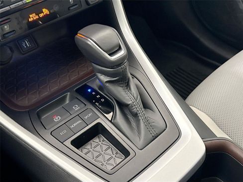 Certified 2025 Toyota RAV4 Limited FWD image 28