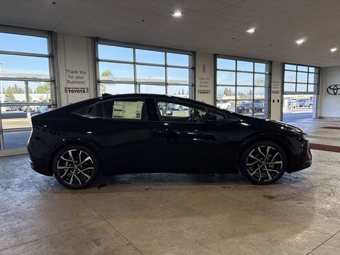 New 2026 Toyota Prius Plug-In Hybrid image 3