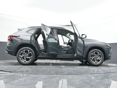 New 2026 Chevrolet Trax LT w/ Driver Confidence Package image 73