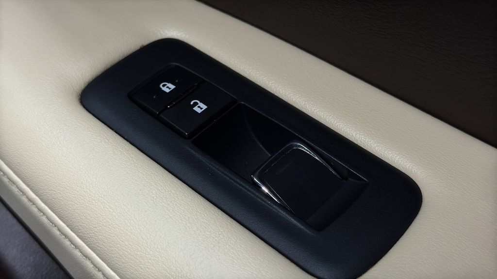 Used 2018 Lexus RX 350L AWD image 11