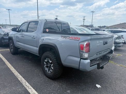 Used 2021 Toyota Tacoma TRD Off-Road AWD/4WD image 5