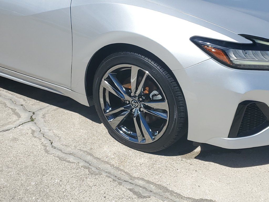 Used 2020 Nissan Maxima 3.5 SV w/ Floor Mat Group FWD image 9