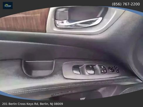 Used 2014 Nissan Pathfinder Platinum w/ Cargo Package image 14