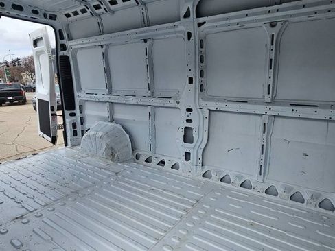 Used 2023 RAM ProMaster 2500 FWD image 9
