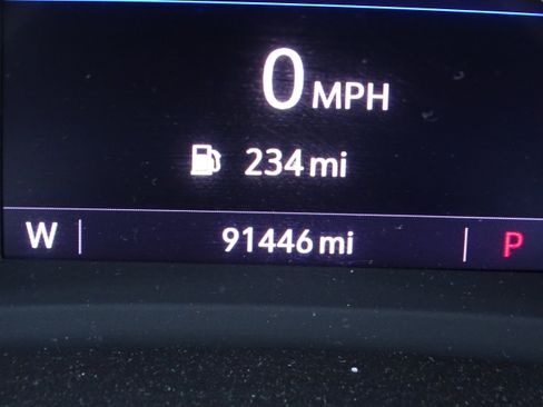 Used 2021 Chevrolet TrailBlazer RS w/ Technology Package image 9