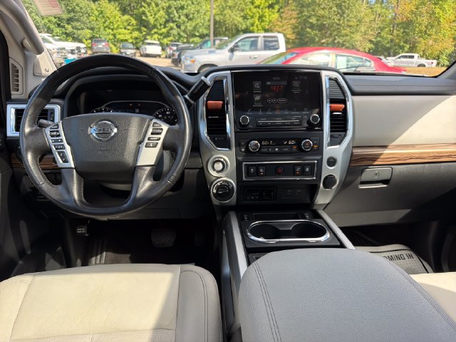 Used 2020 Nissan Titan SL w/ Moonroof Package AWD/4WD image 15