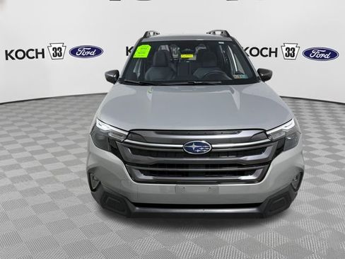 Used 2025 Subaru Forester Premium w/ Convenience Package #2 AWD/4WD image 2