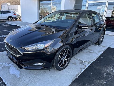 Used 2017 Ford Focus SEL w/ Cold Weather Package image 3