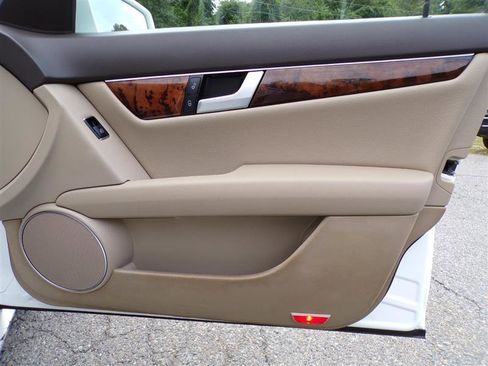 Used 2013 Mercedes-Benz C 300 4MATIC Sedan image 19