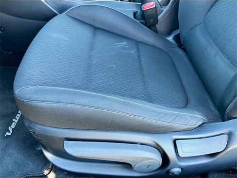 Used 2020 Hyundai Veloster N w/ Performance Package image 18