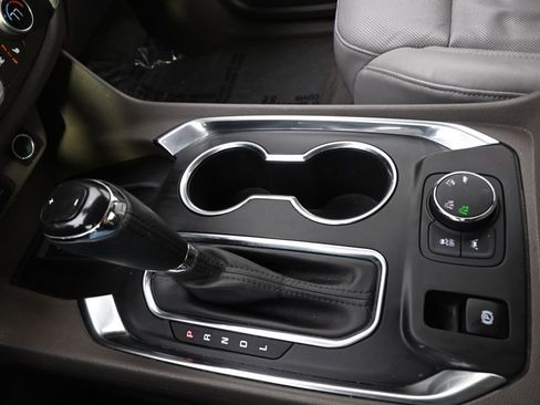 Used 2018 Chevrolet Traverse Premier w/ LPO, Floor Liner Package AWD/4WD image 35