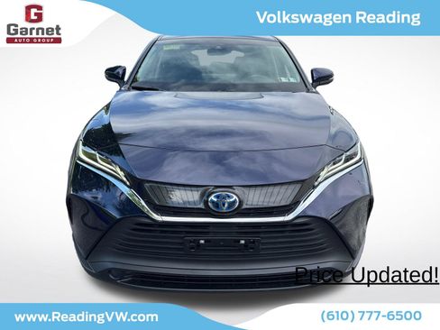 Used 2023 Toyota Venza LE AWD/4WD image 8