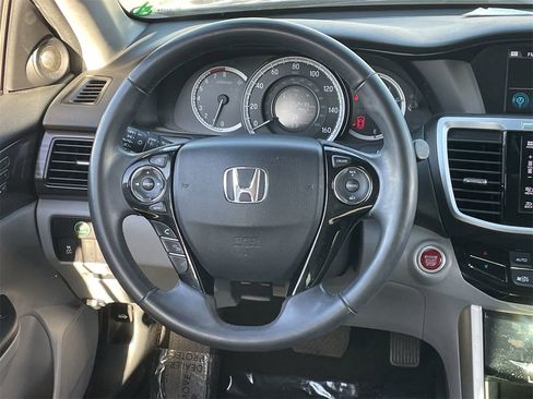 Used 2017 Honda Accord EX-L image 13