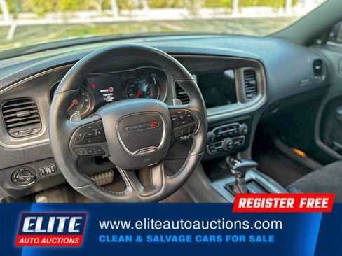 Used 2017 Dodge Charger R/T image 17