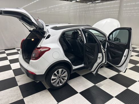 Used 2020 Buick Encore Preferred image 19
