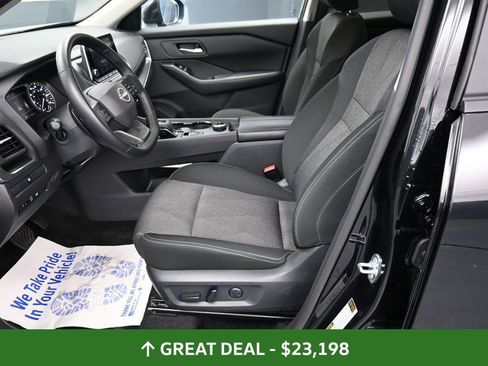 Used 2025 Nissan Rogue SV AWD/4WD image 30