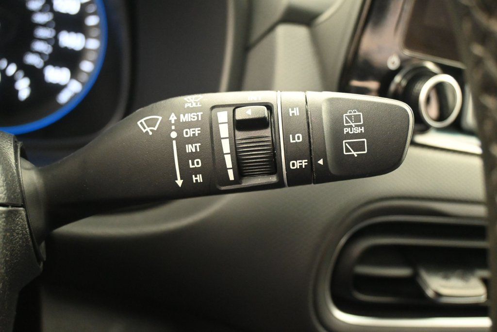 Used 2023 Hyundai Kona SEL w/ Convenience Package AWD/4WD image 18