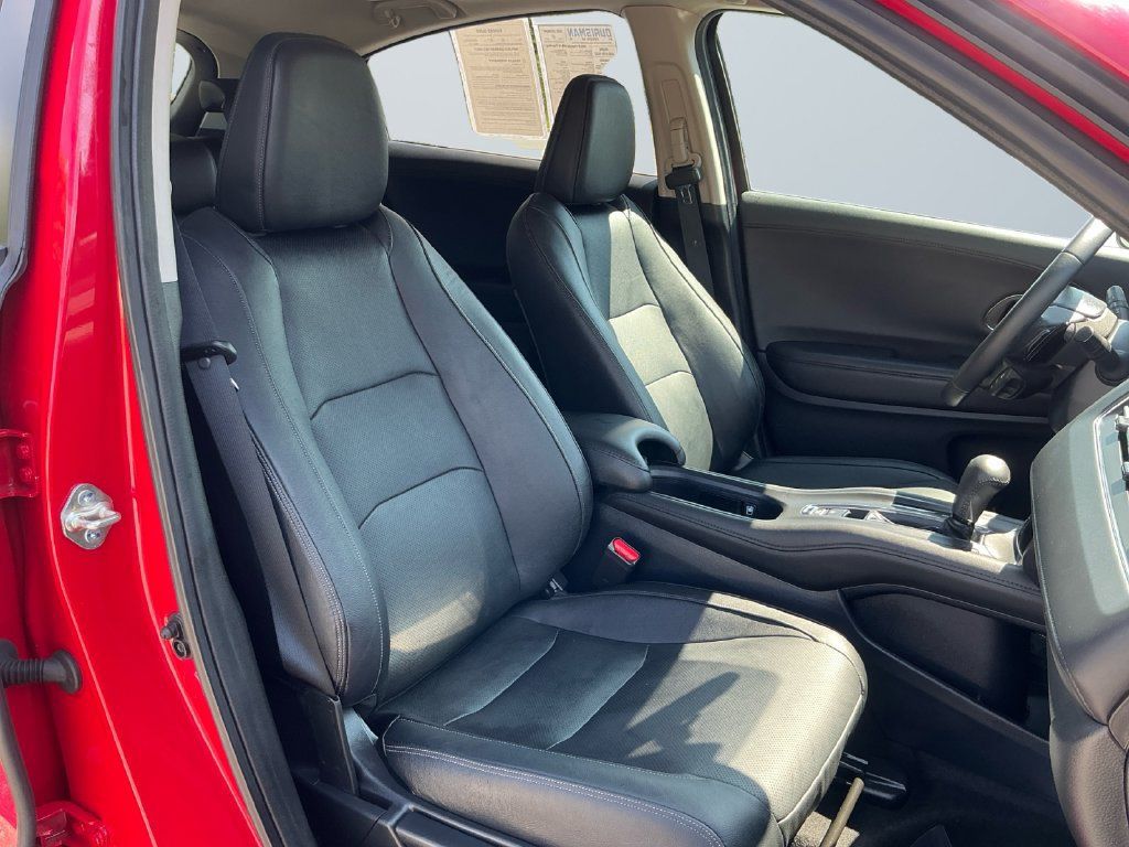 Used 2019 Honda HR-V Touring image 16