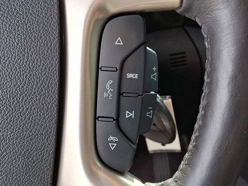 Used 2015 GMC Acadia Denali image 25