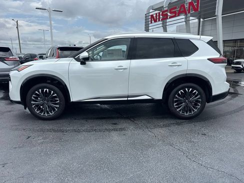 Used 2026 Nissan Rogue Platinum AWD/4WD image 2