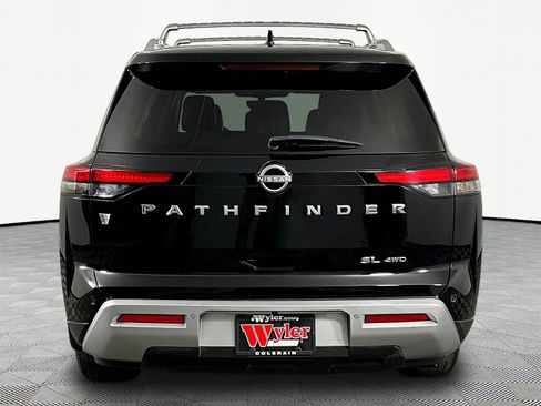 Used 2024 Nissan Pathfinder SL AWD/4WD image 5