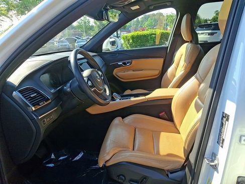 Used 2021 Volvo XC90 T8 Inscription w/ Advanced Package AWD/4WD image 16