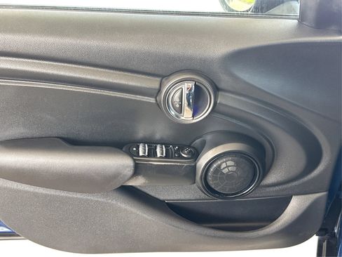 Used 2018 MINI Cooper 4-Door Hardtop FWD image 20