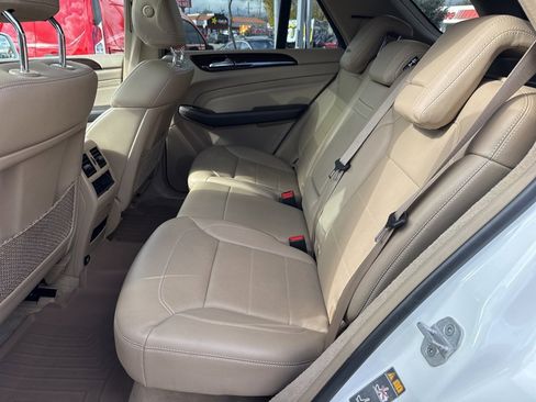 Used 2014 Mercedes-Benz ML 350 ML 350 w/ Premium 1 Package image 20