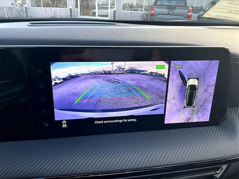 Used 2025 Nissan Kicks SR image 19