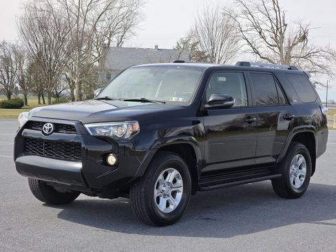 Used 2019 Toyota 4Runner SR5 Premium image 4