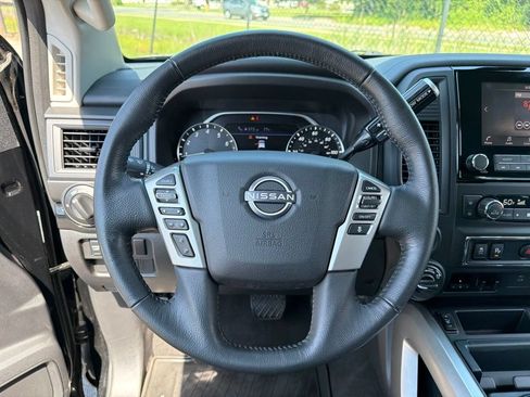 Certified 2023 Nissan Titan SV w/ SV Convenience Package AWD/4WD image 15