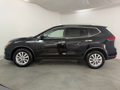 Used 2020 Nissan Rogue SV FWD image 4