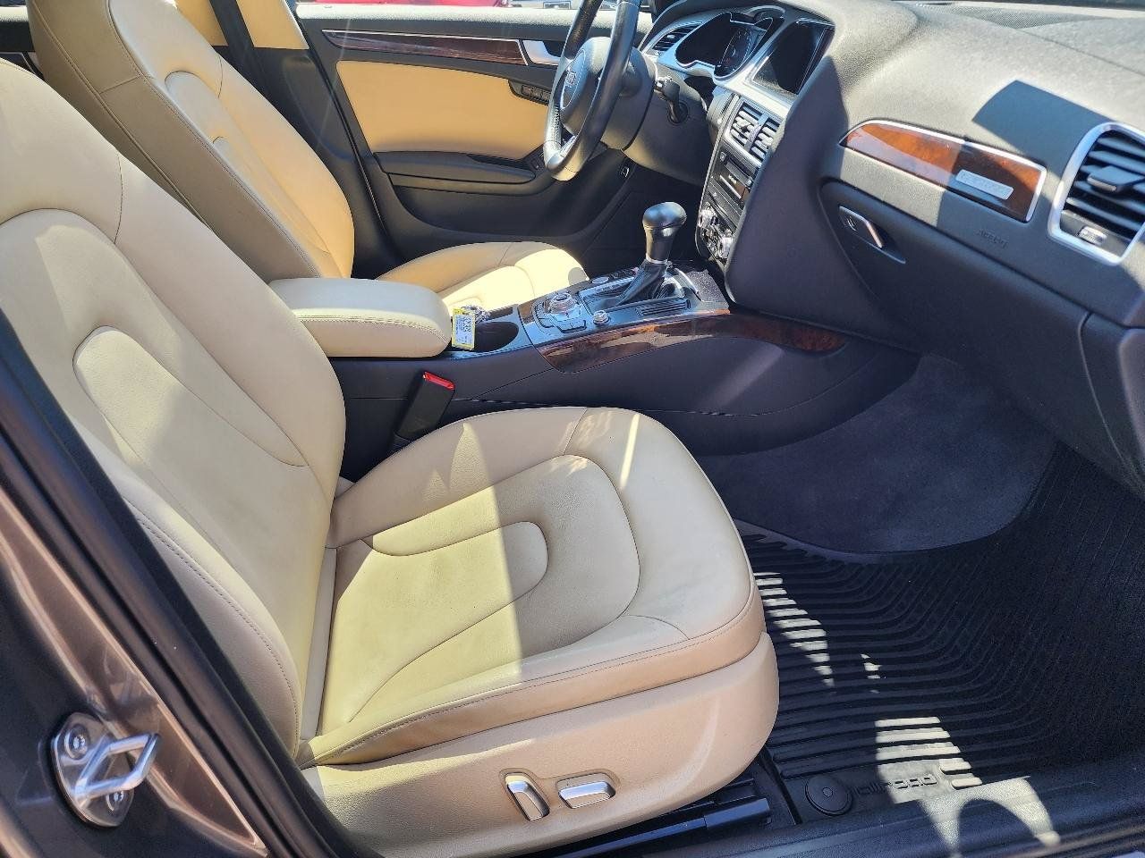 Used 2015 Audi A4 Premium Plus w/ Technology Package AWD/4WD image 33
